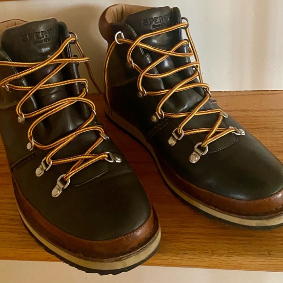 Sperry Men\'s Black and Brown Leather Hiking Boots with Yellow Contrast Laces main image 6